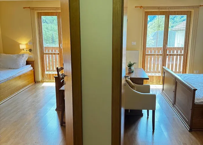 Hotel Alpine Log pod Mangartom